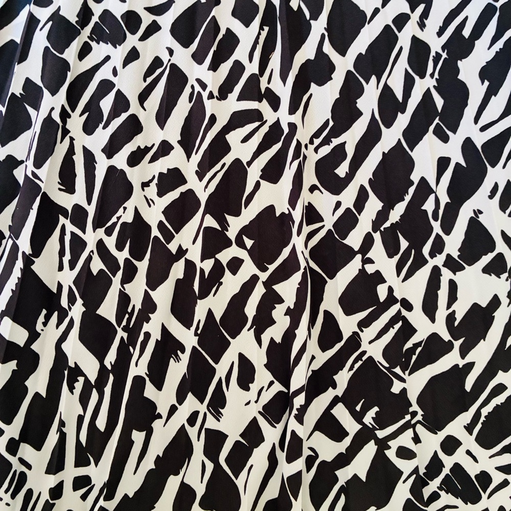 Anthropologie Maeve Asymmetrical Black and White Skirt - Picture 5 of 9